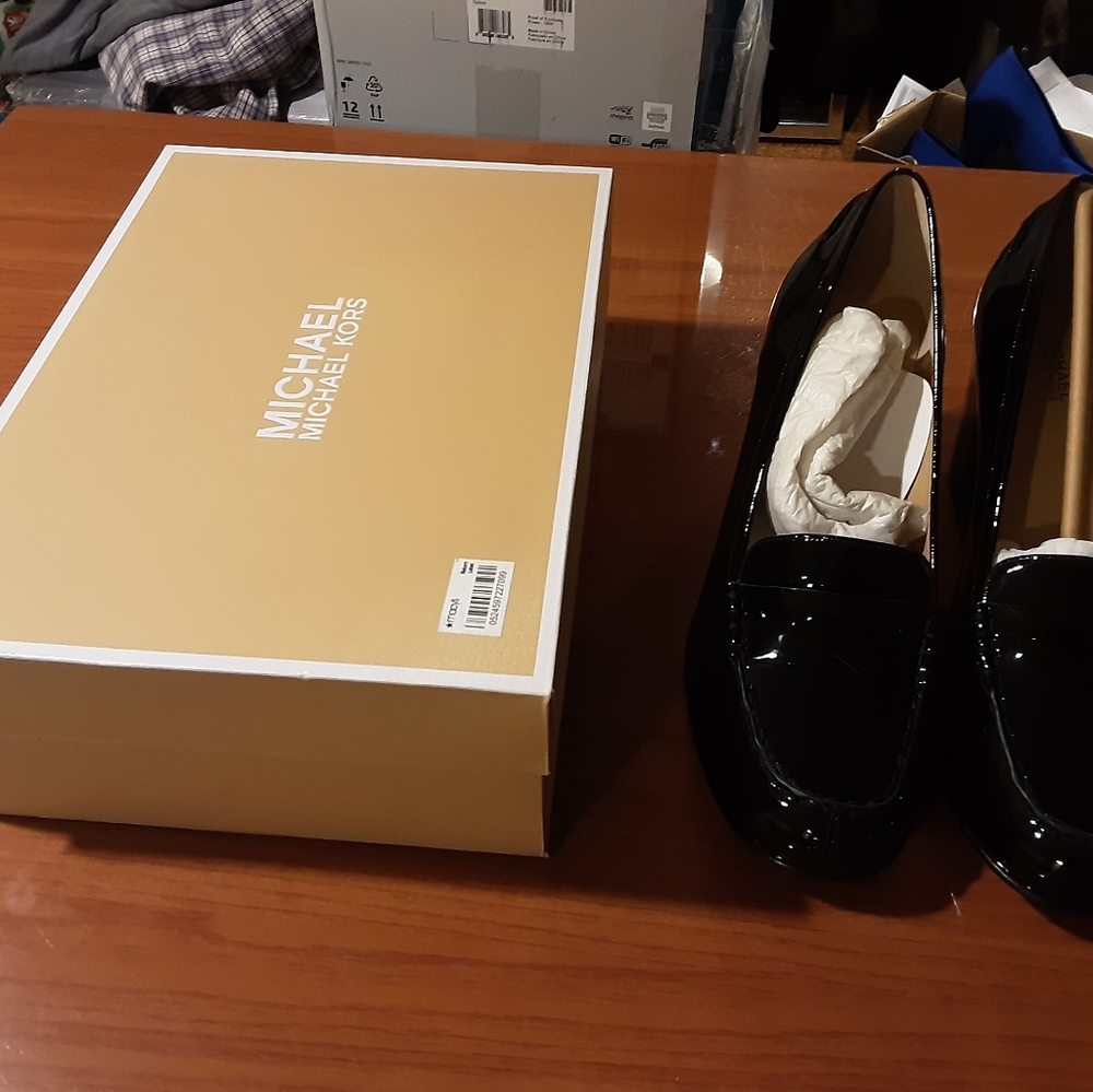 MICHAEL  KORS  WOMANS SHOES